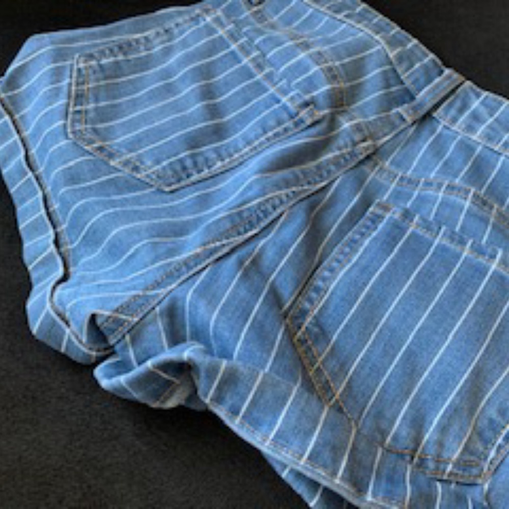Jean Shorts - Picture 6 of 6